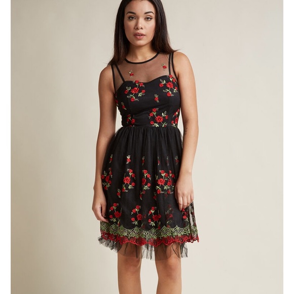 Floral black and red Party Perfect Dress - Picture 4 of 4